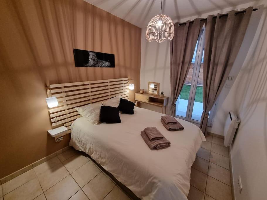 Agreable Appartement Avec 2 Places De Parking Dans Le Garage 贝济耶 外观 照片