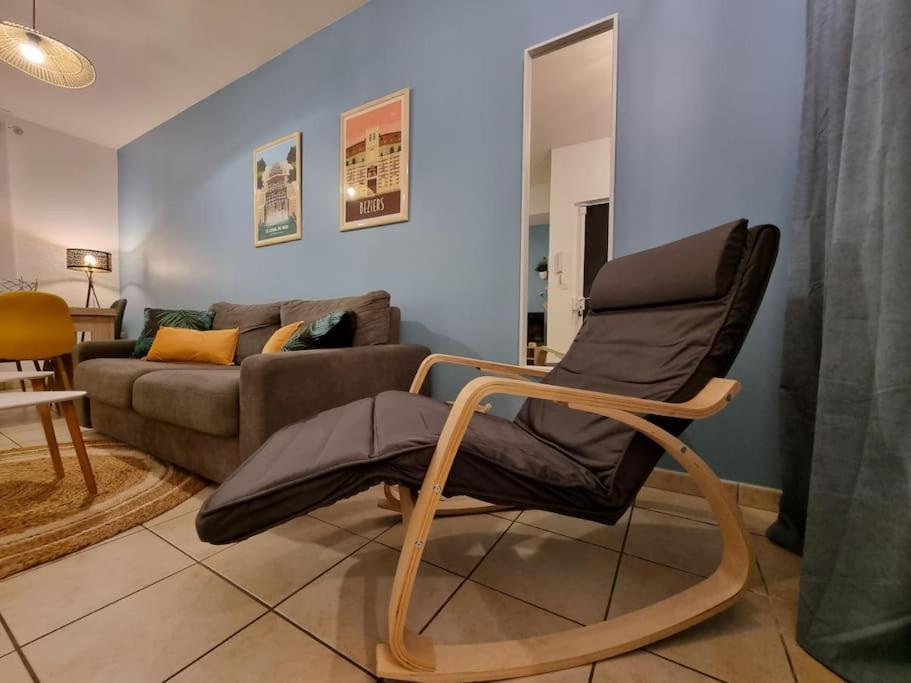 Agreable Appartement Avec 2 Places De Parking Dans Le Garage 贝济耶 外观 照片