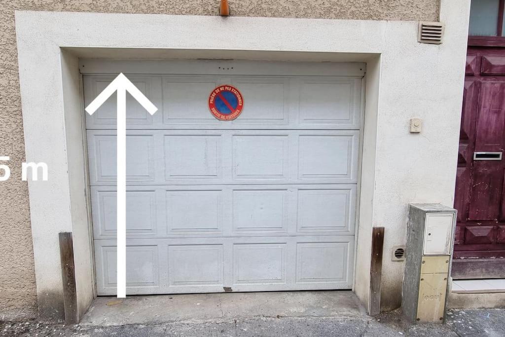 Agreable Appartement Avec 2 Places De Parking Dans Le Garage 贝济耶 外观 照片